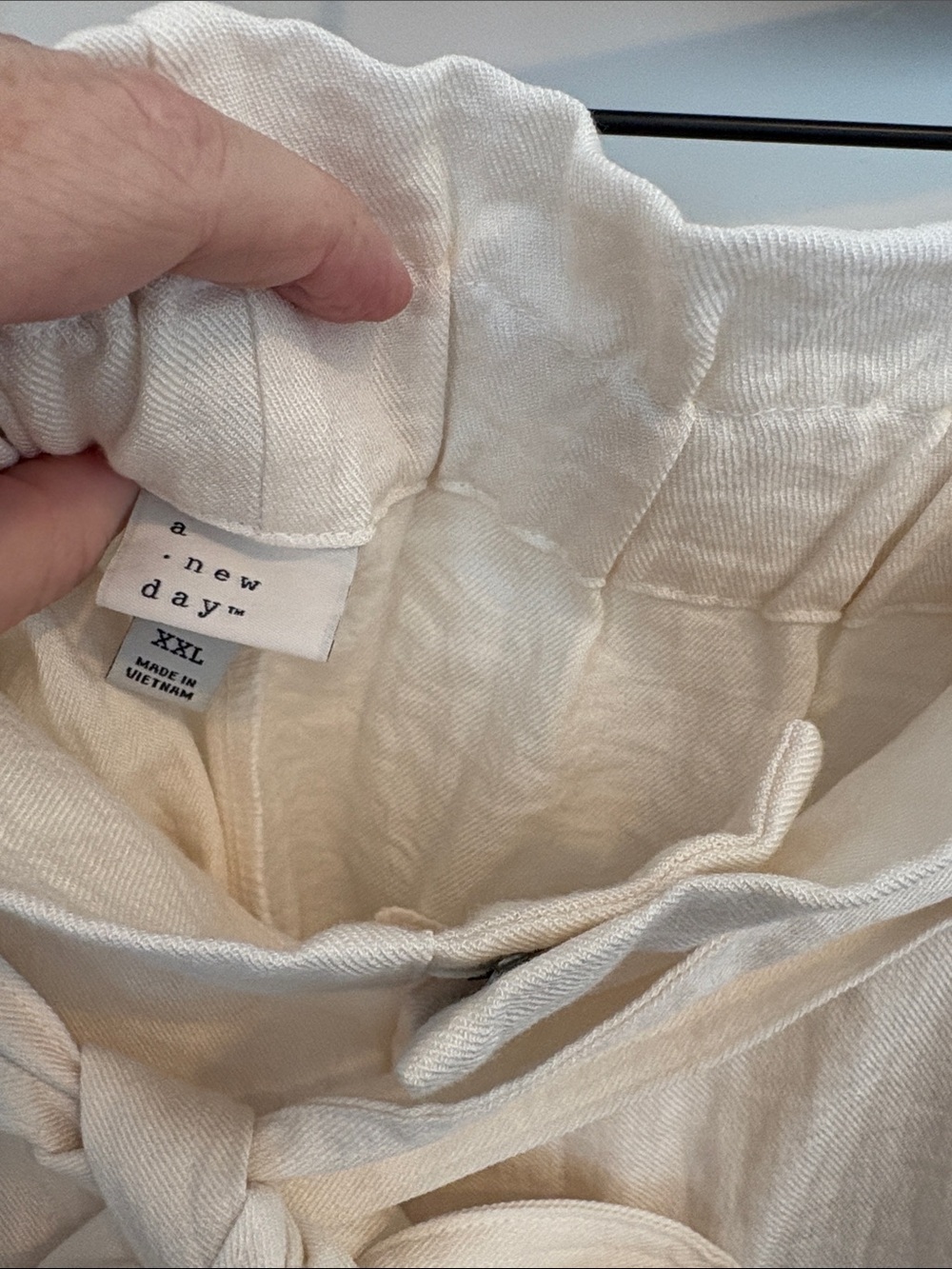 High-Waist Paperbag Tie-Waist Shorts - Cream NWT - Picture 3 of 7